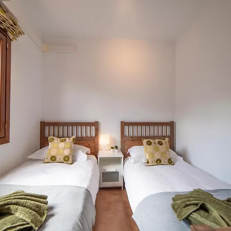 Maderita - Lovely 3 Bed In Villa Playa Blanca (Lanzarote)