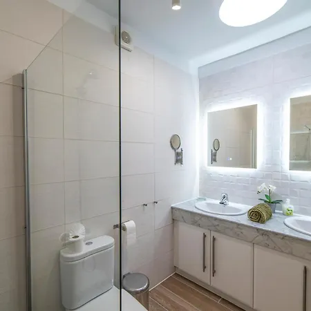 Maderita - Lovely 3 Bed In *