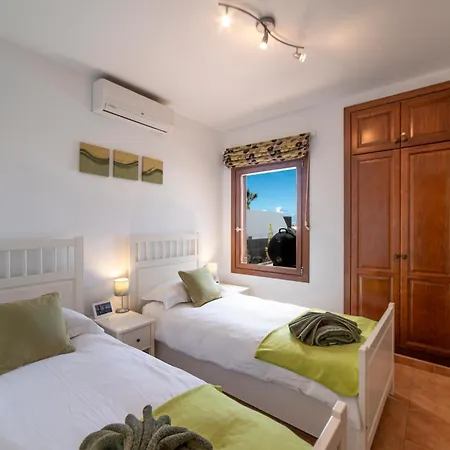 Villa Maderita - Lovely 3 Bed In