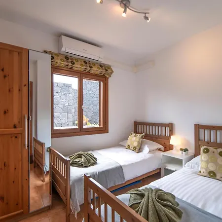 Villa Maderita - Lovely 3 Bed In